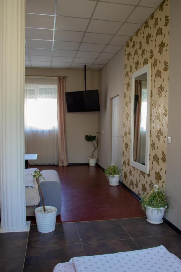Yox Apartment 1 Gran Varadino Esterno foto
